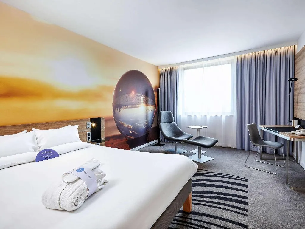 DOUBLE QUEEN SIZE BED Room, Novotel Krakow Centrum, Krakow