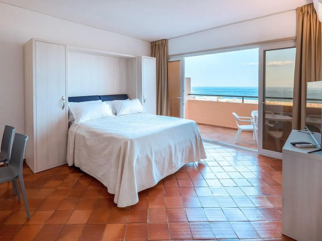 Room, Meia Praia Lagos, Algarve