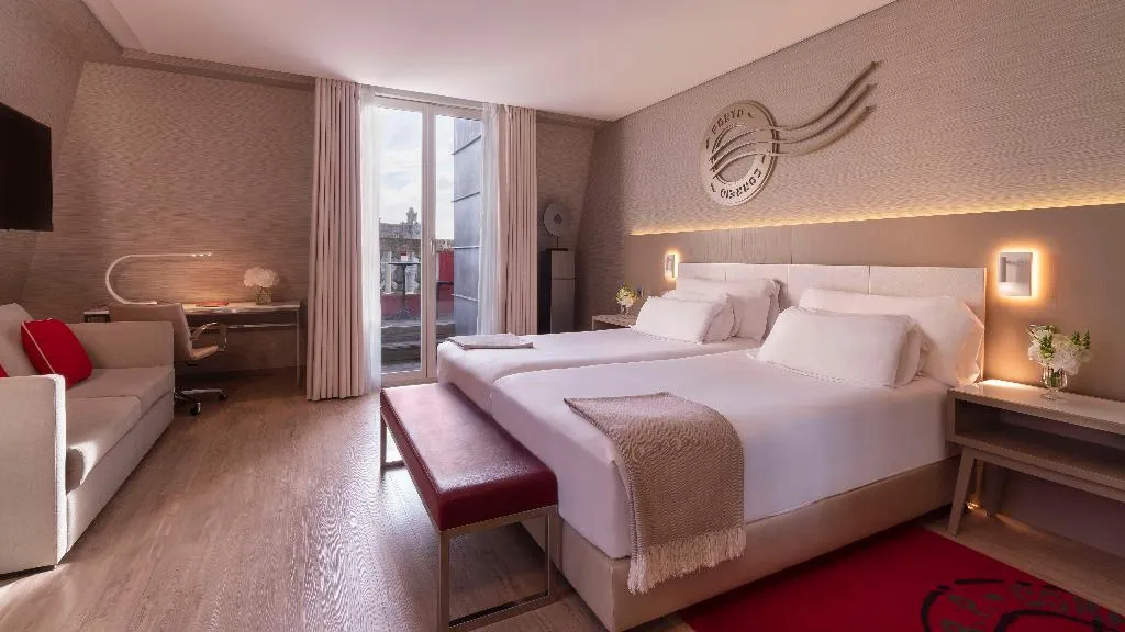 FAMILY ROOM CAPACITY 3 Room, NH Collection Porto Batalha, Porto