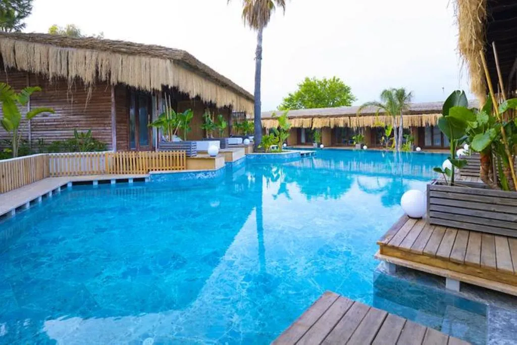 DOUBLE LAKE VIEW Room, Flora Garden Beach Side, Antalya