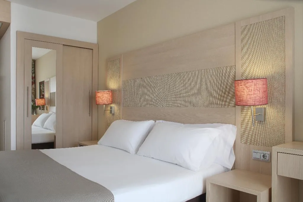TRIPLE CAPACITY 3 Room, Augusta Club Hotel & Spa, Costa Brava