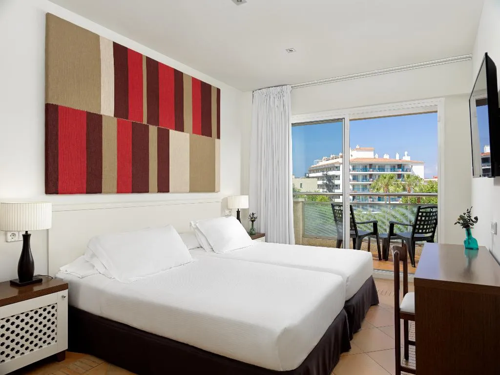 DOUBLE POOL VIEW Room, H10 Vintage Salou, Costa Dorada