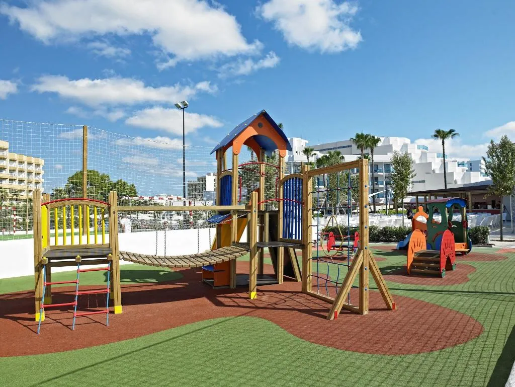 Sports and Entertainment, Hipotels Cala Millor Park, Majorca
