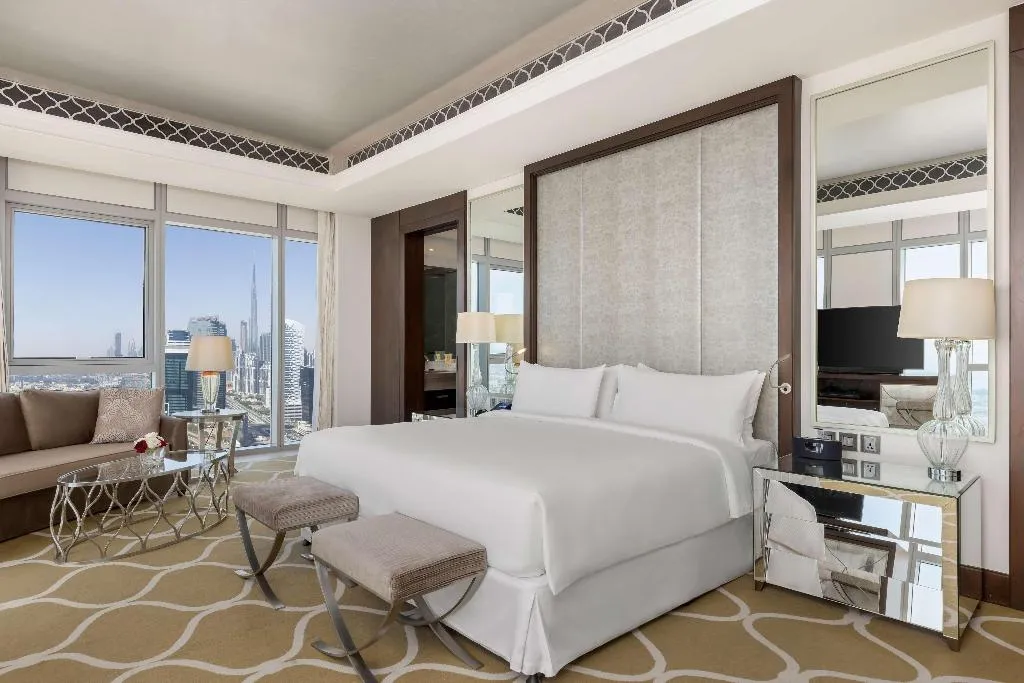 SUITE GRAND DELUXE Room, Hilton Dubai Al Habtoor City, Dubai
