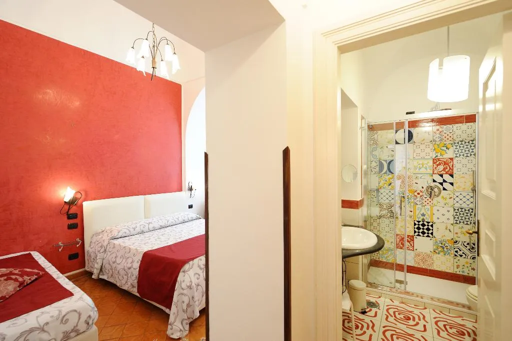 QUADRUPLE DELUXE Room, Hotel Villa Annalara, Naples