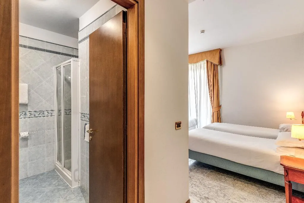 TRIPLE CLASSIC Room, Hotel Orazia, Rome