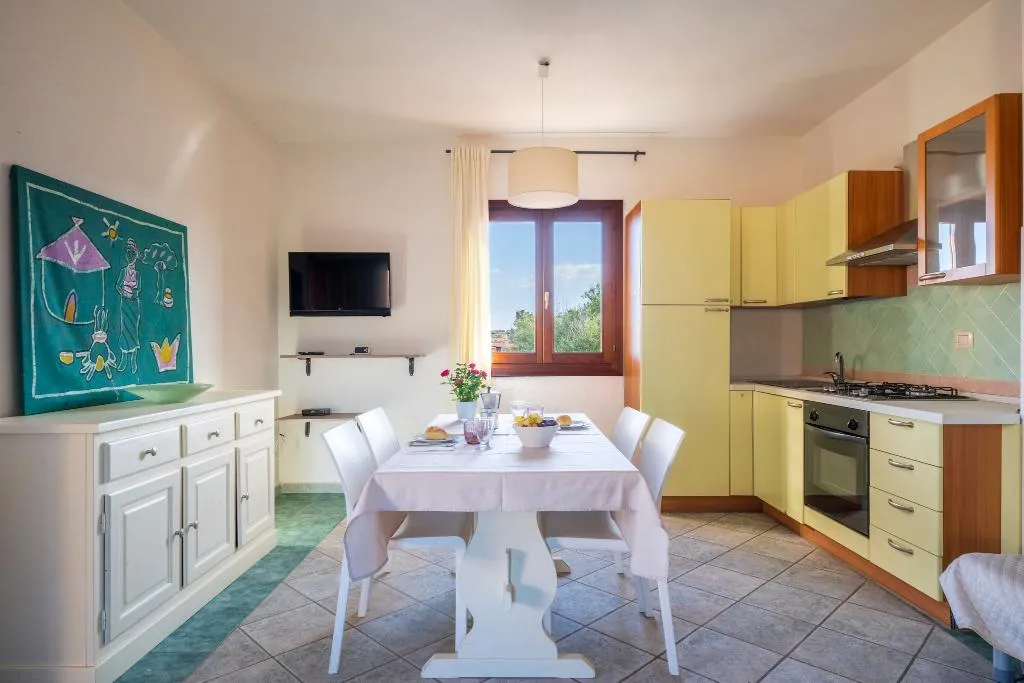 APARTMENT CAPACITY 6 Room, Appartamenti Tiffany, Olbia