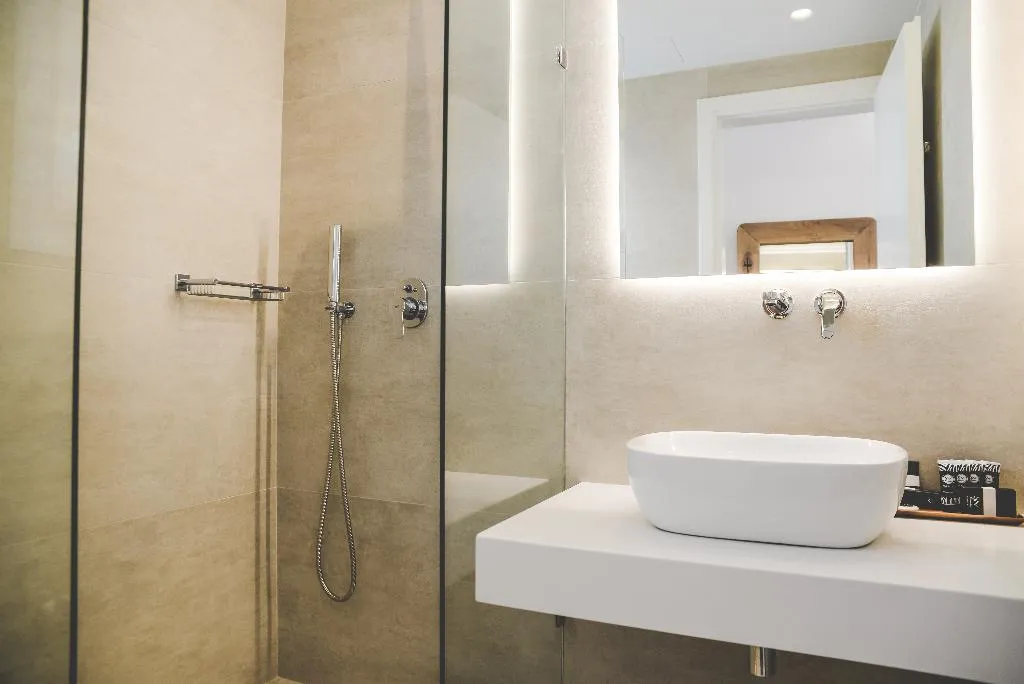 Double or Twin SUPERIOR Room, Super Paradise Hotel, Mykonos