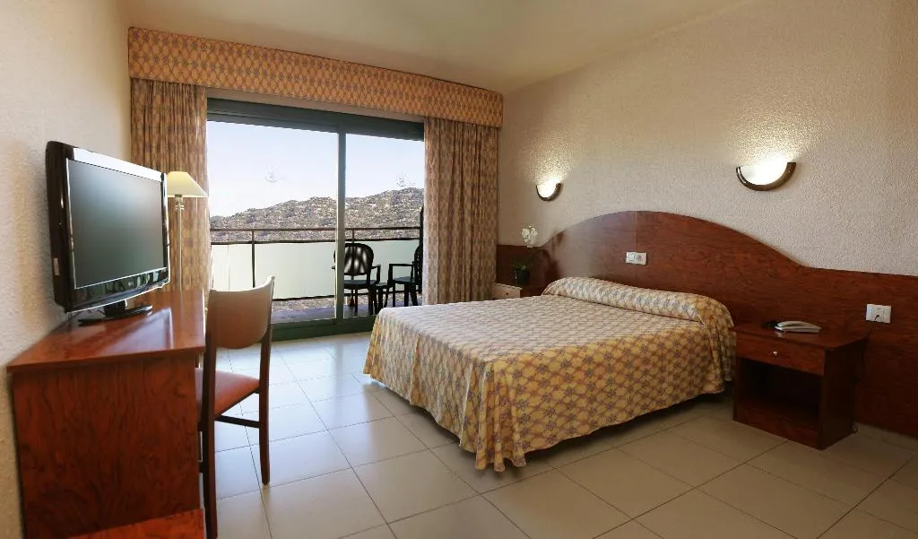 SINGLE POOL VIEW Room, Fenals Garden, Costa Brava