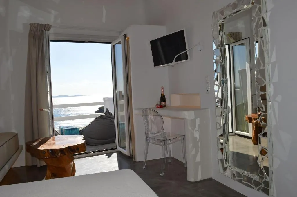Room, Flaskos Suites, Mykonos