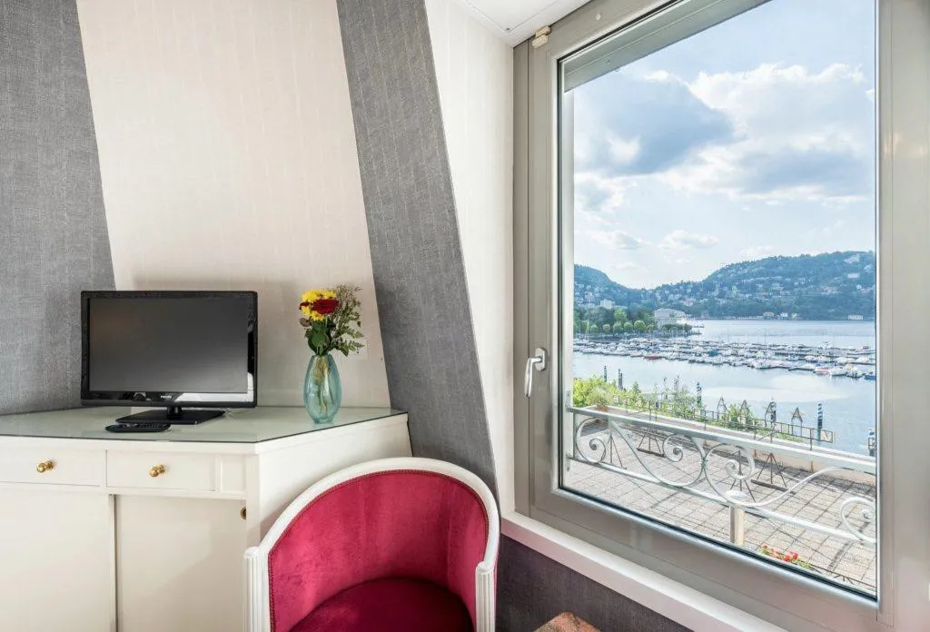 DOUBLE SINGLE USE SUPERIOR LAKE VIEW Room, Metropole Suisse, Milan