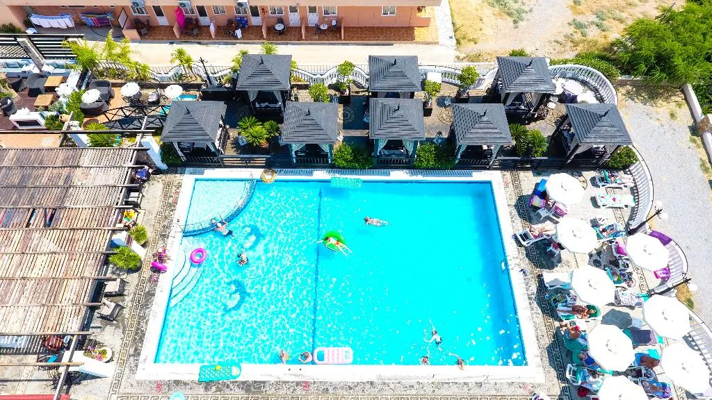 Pool, Studios Coralli, Rhodes