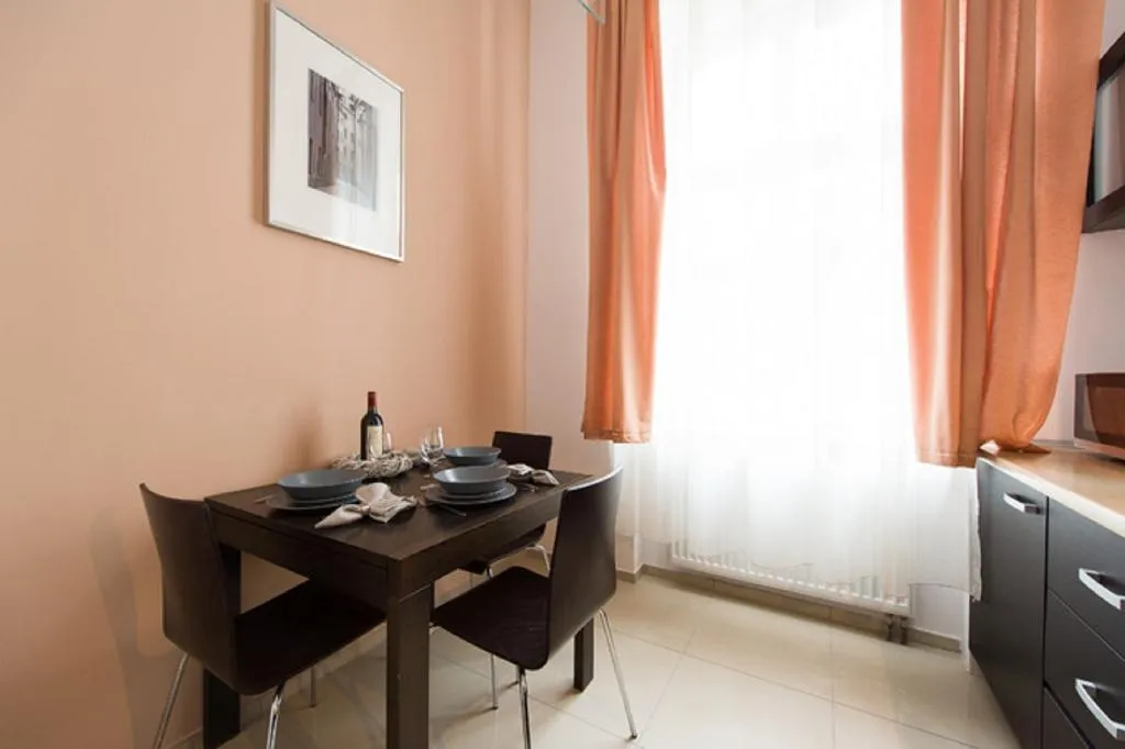 STUDIO STANDARD Room, Old Town Apartments Krupnicza, Krakow