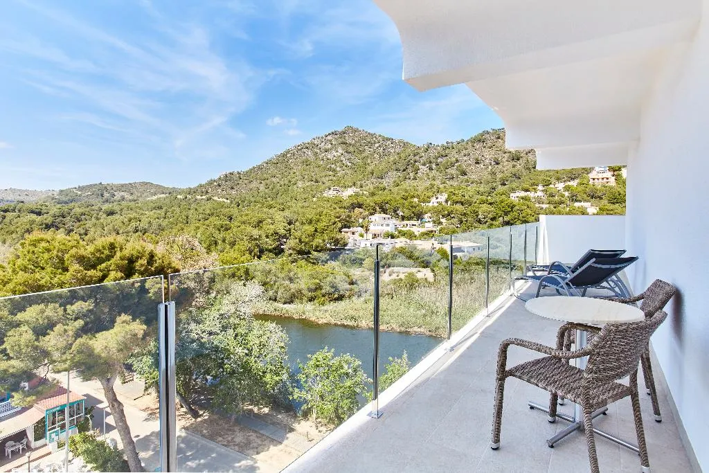 FAMILY ROOM WITH BALCONY Room, Universal Hotel Castell Royal, Majorca