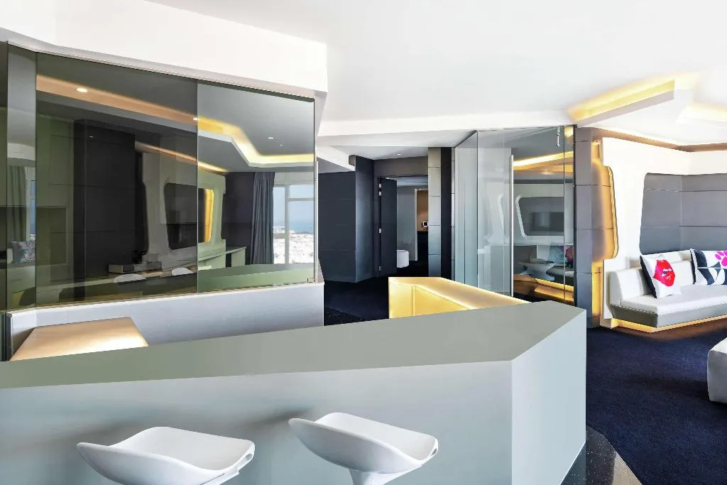 SUITE KING SIZE BED Room, V Hotel Dubai, Curio Collection by Hilton, Dubai