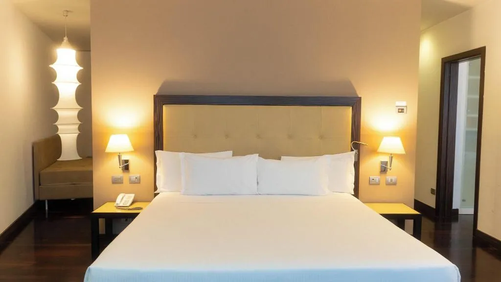 FAMILY ROOM THREE BEDS Room, Cruise, Milan