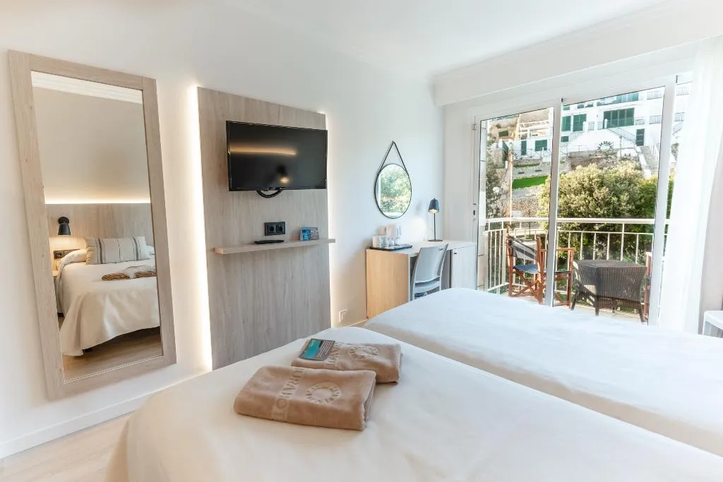 Double or Twin WITH BALCONY Room, Minura Cala Galdana & Apartamentos d´Aljandar, Menorca