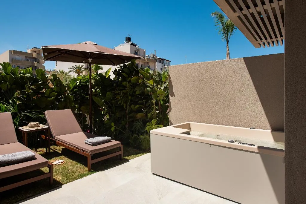 TRIPLE WITH JACUZZI Room, Cosmeen Lifestyle Boutique Stay, Crete