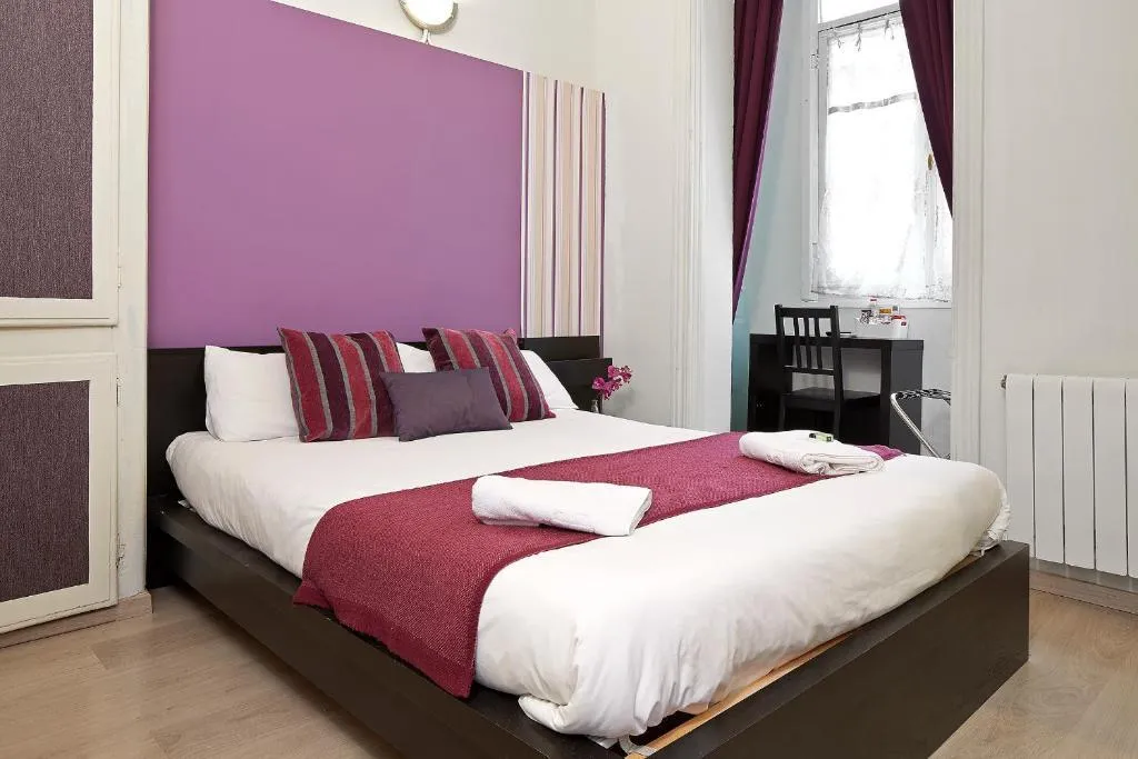 DOUBLE STANDARD Room, Hostal BruStar Gotic, Barcelona