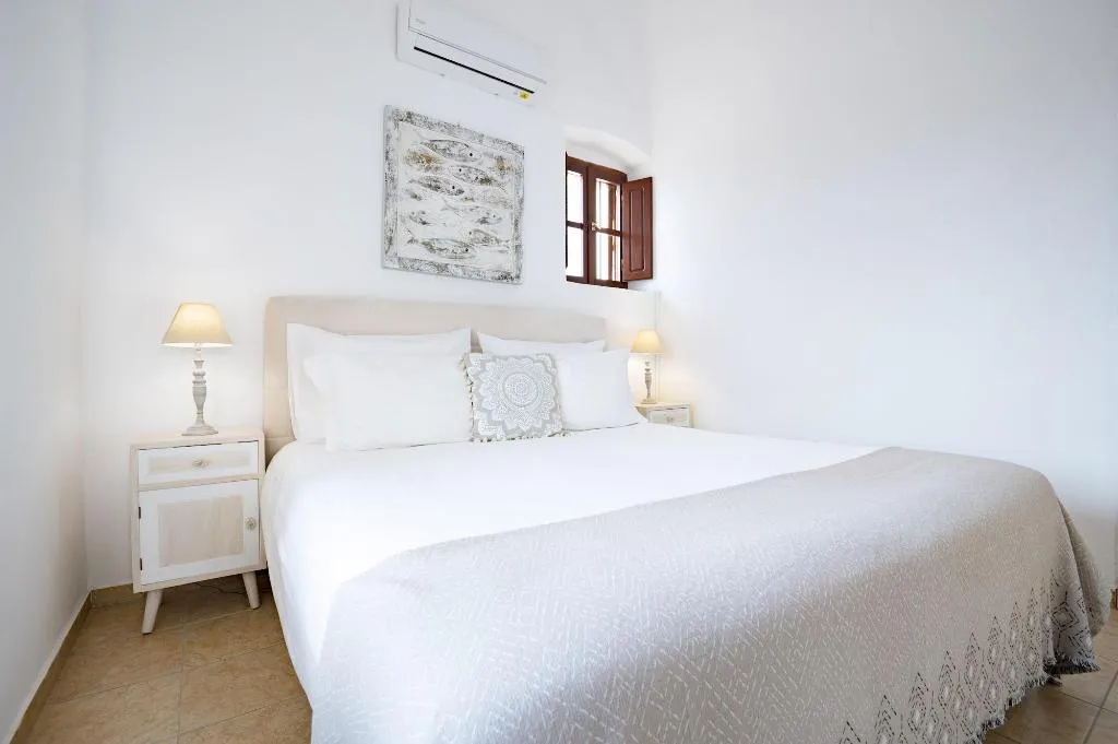 Room, Estate 1896, Santorini