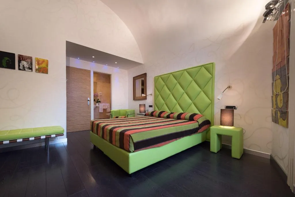 DOUBLE CLASSIC Room, Palazzo Ferraioli, Naples