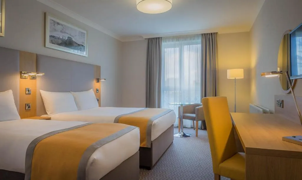 FAMILY ROOM DELUXE Room, Maldron Hotel Newlands Cross, Dublin