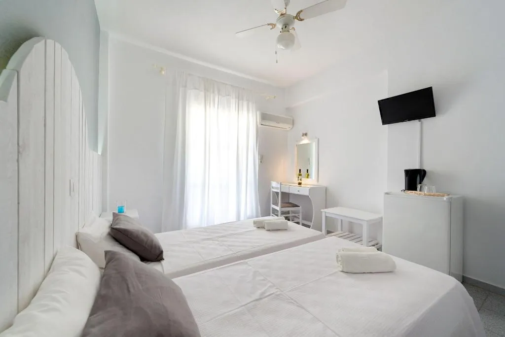 Room, Ikaros Hotel, Santorini