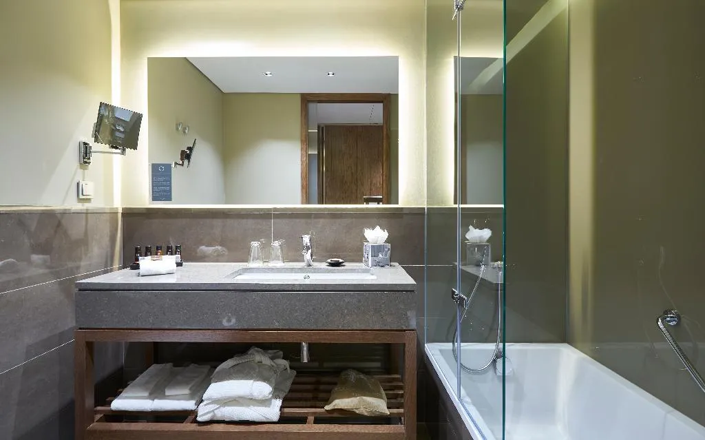 DOUBLE SINGLE USE SUPERIOR Room, PortoBay Liberdade, Lisbon