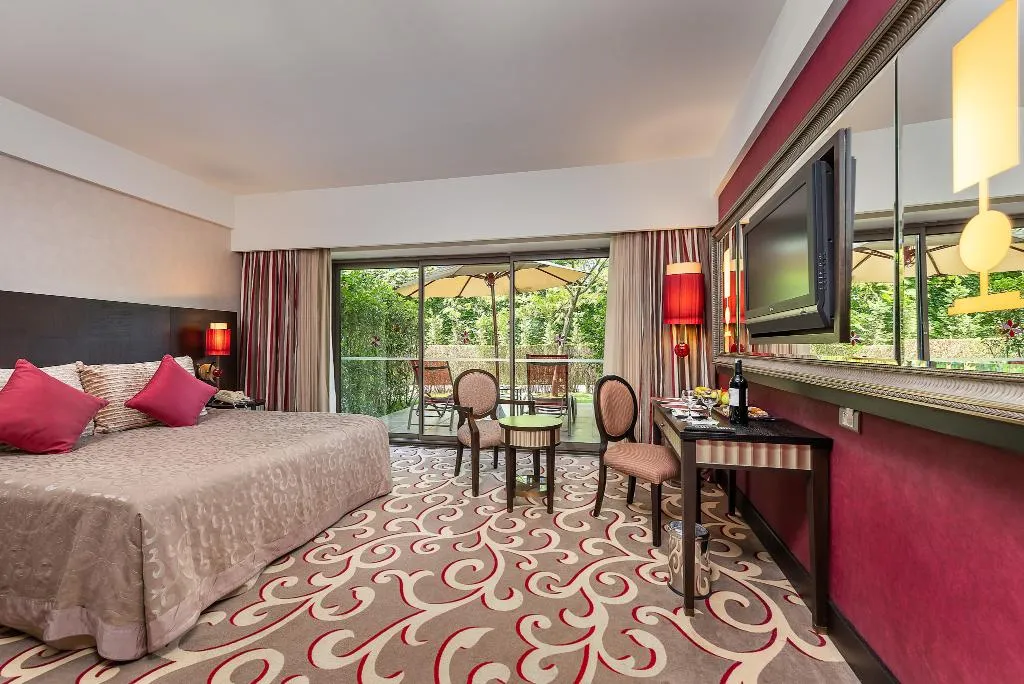 FAMILY ROOM GARDEN VIEW Room, Cornelia Diamond Golf Resort & Spa, Antalya