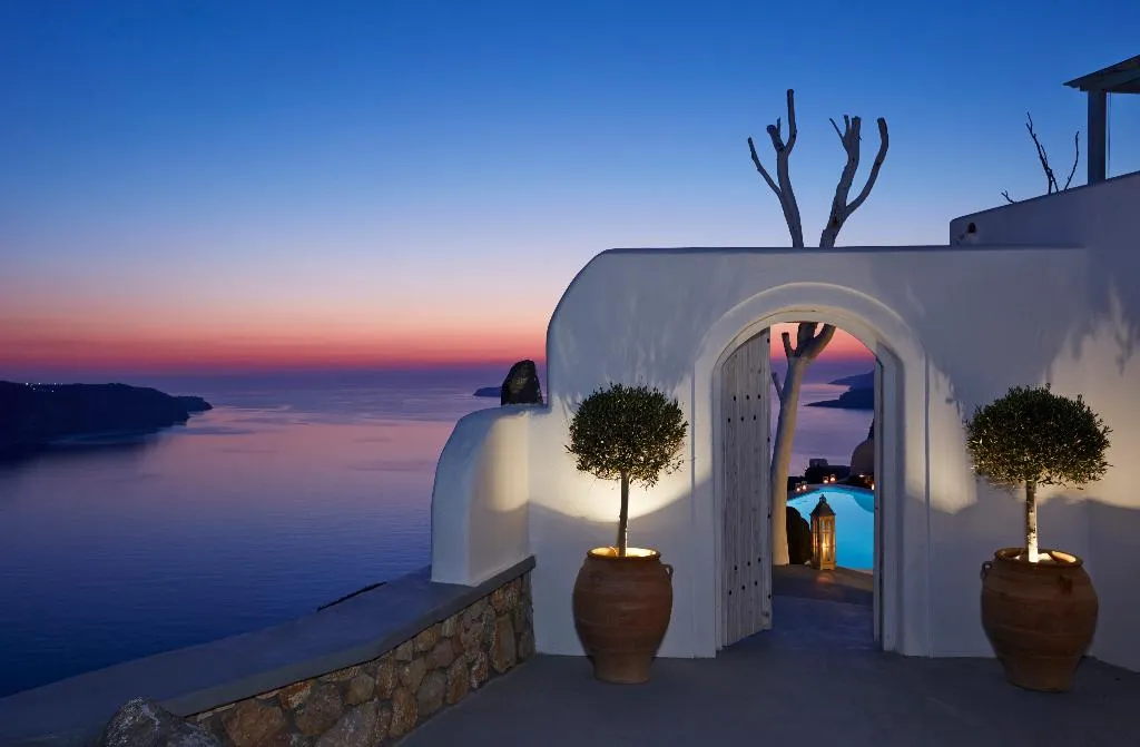 SUITE WITH PRIVATE POOL Room, Athermi Suites, Santorini