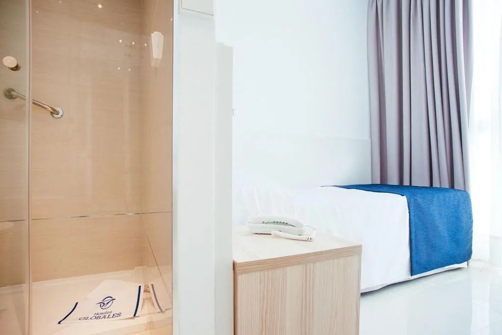 Room, Globales Acis & Galatea Hotel, Madrid