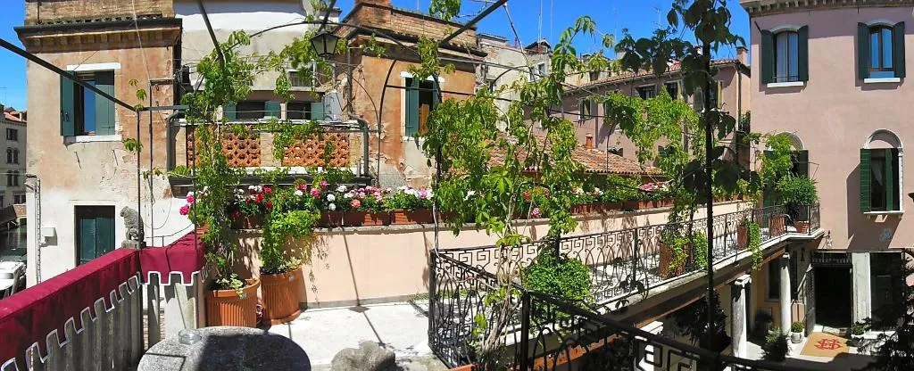 JUNIOR SUITE DELUXE WITH TERRACE Room, Sant Antonin, Venice