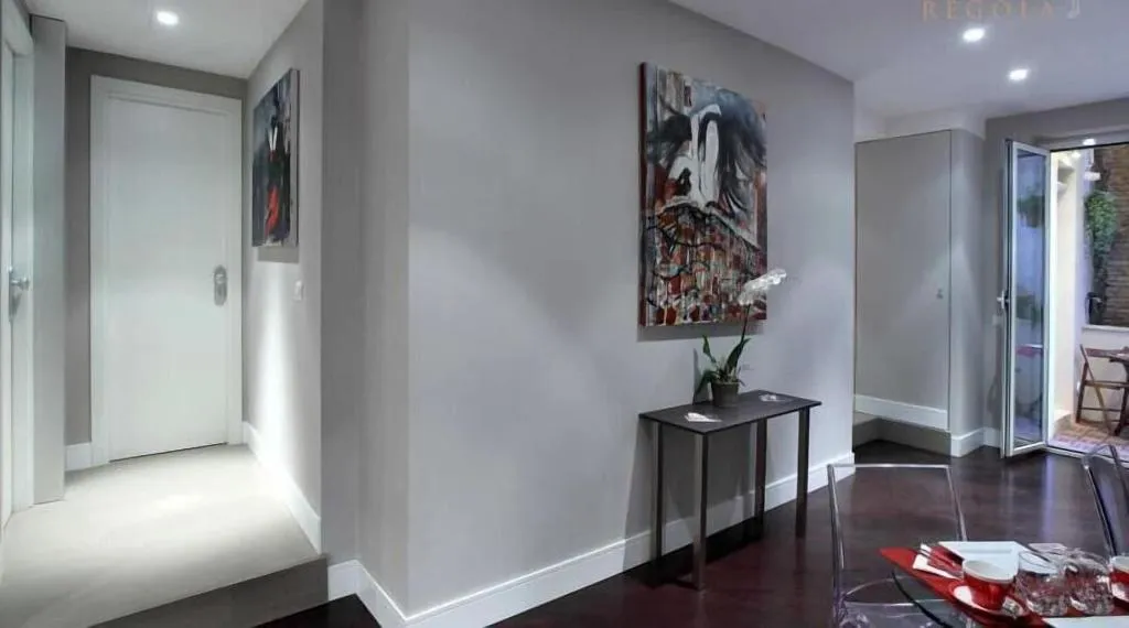 Lobby, Residence Regola, Rome