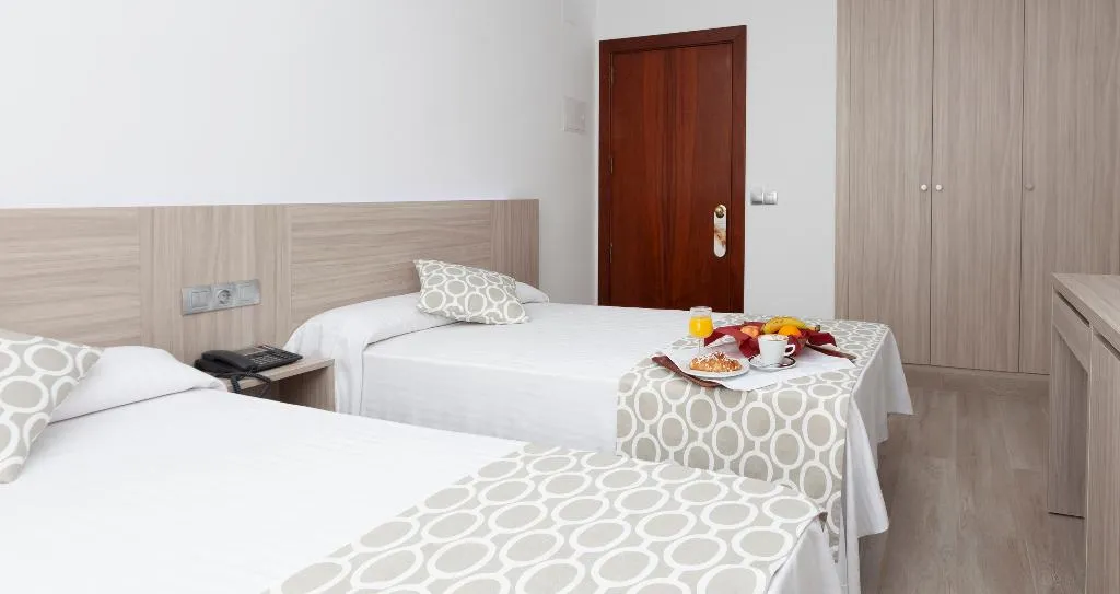 DOUBLE STANDARD Room, Olympia Ronda II, Valencia