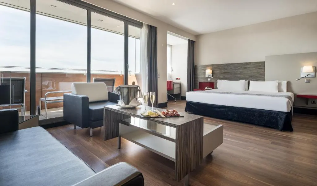 DOUBLE SUPERIOR Room, Ilunion Barcelona, Barcelona