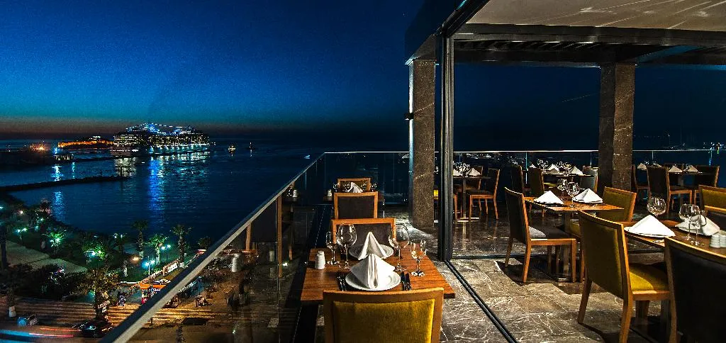 Terrace, Ilayda Avantgarde Hotel, Izmir