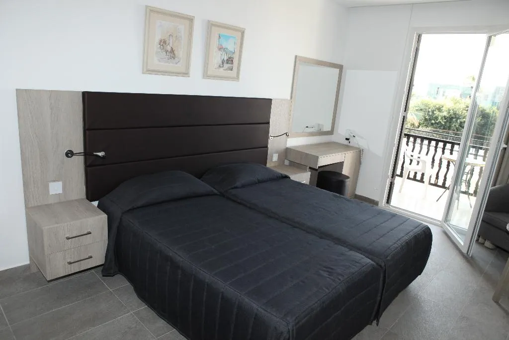 Double or Twin DELUXE Room, Dionysos Central, Cyprus