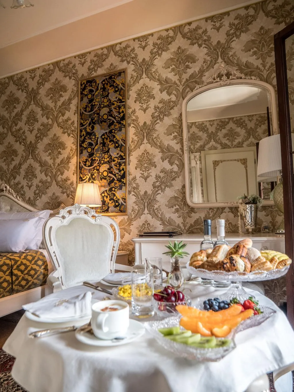 JUNIOR SUITE CANAL VIEW Room, Ego Boutique Hotel The Silk Road, Venice