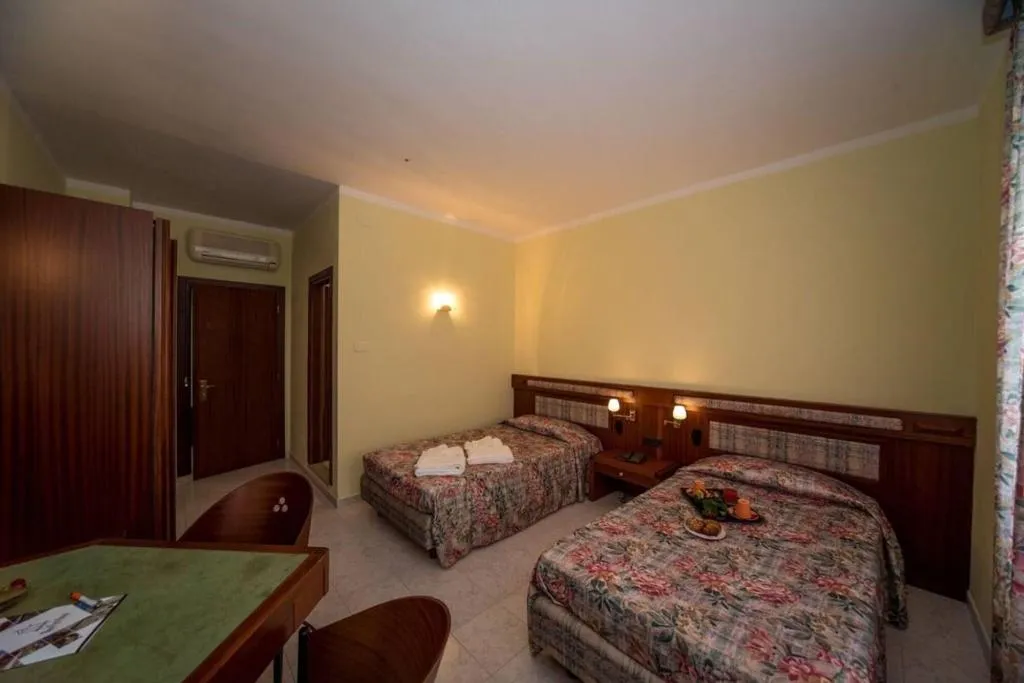 Room, New Petit Hotel, Alghero