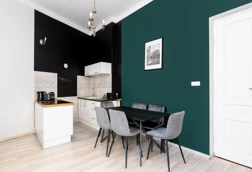 APARTMENT DELUXE WITH BALCONY Room, Erasmus Student Apartments - Krakow Old Town, Krakow