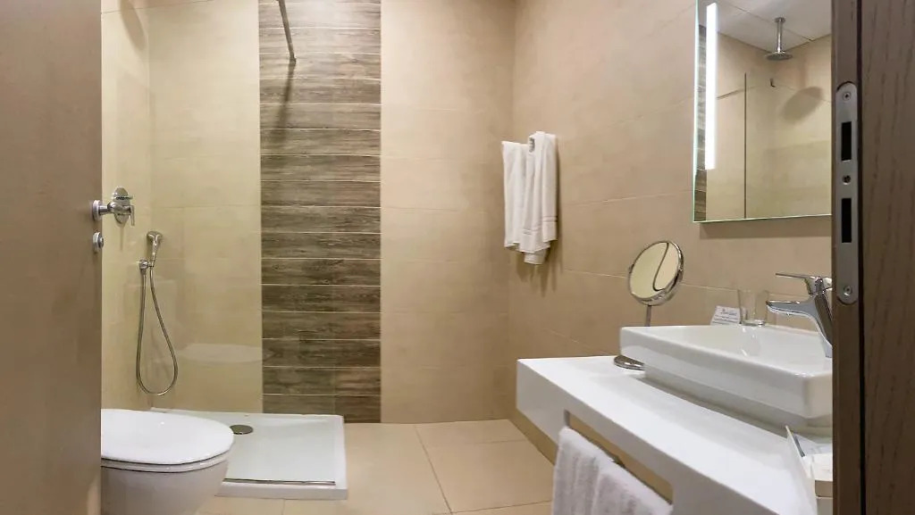 DOUBLE SUPERIOR Room, Hotel Kennedy Nova, Malta