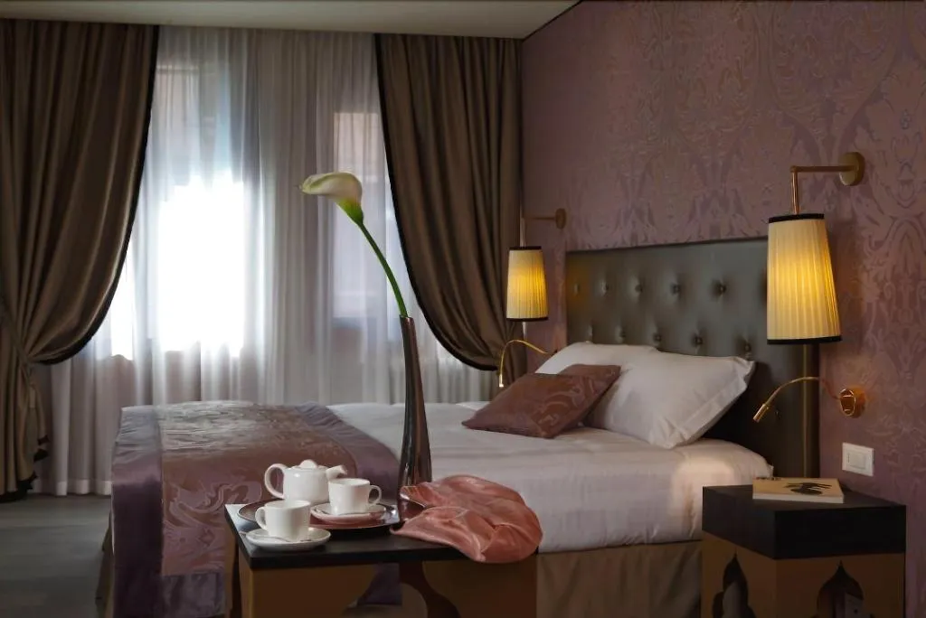 Room, Arcadia, Venice