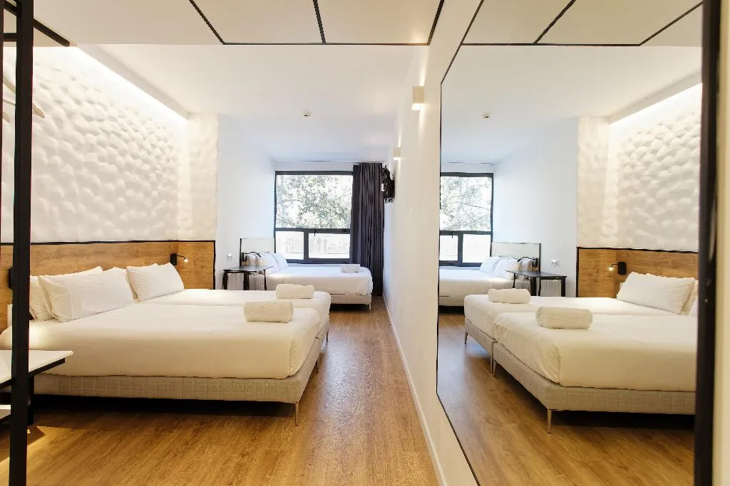 QUADRUPLE STANDARD Room, Green House Hotel, Barcelona