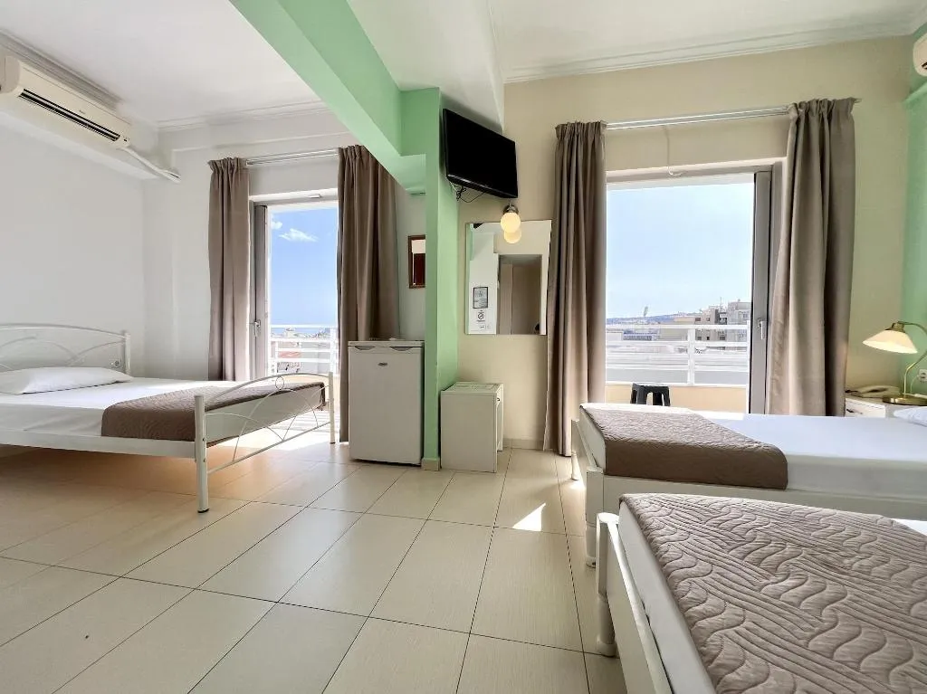 QUADRUPLE CITY VIEW ONE BEDROOM Room, Archontiki, Crete