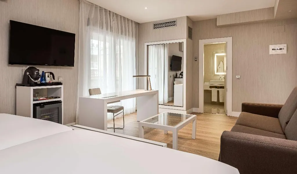 Room, NH Madrid Chamberí, Madrid