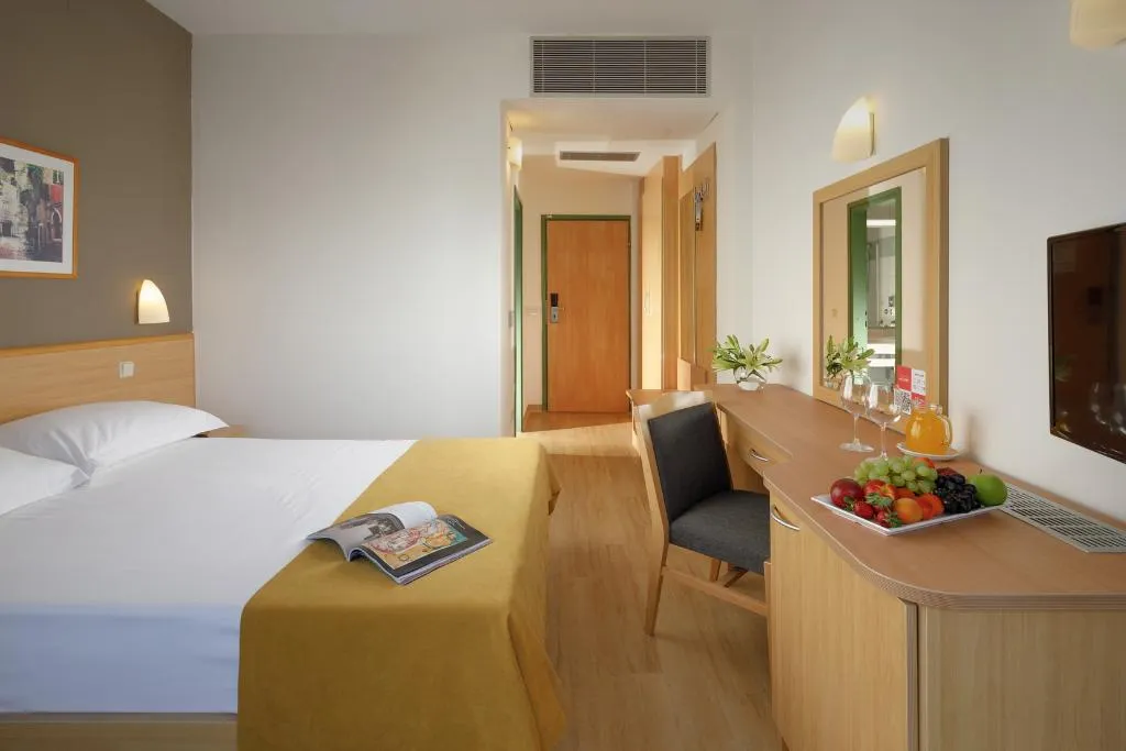 DOUBLE SUPERIOR PARK VIEW Room, Hotel Aurora Plava Laguna, Istria