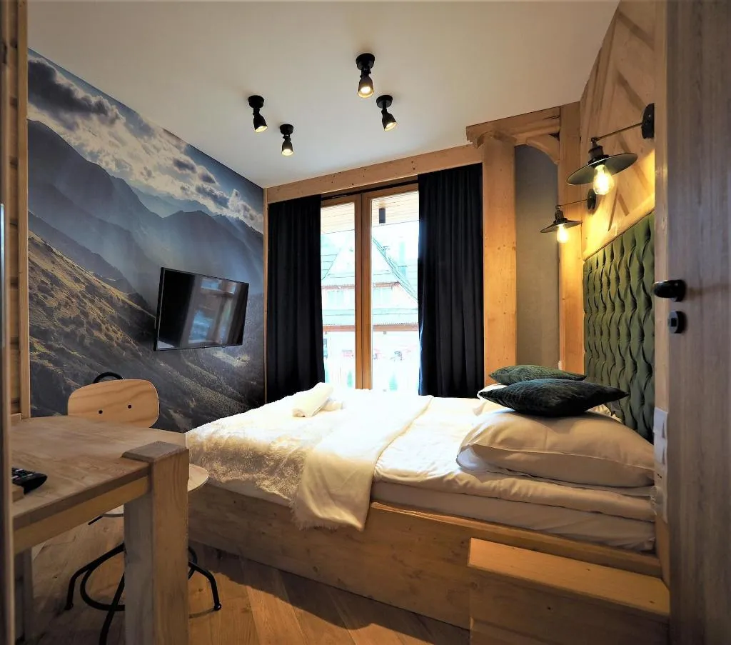 Room, ApartHotel Giewont, Krakow