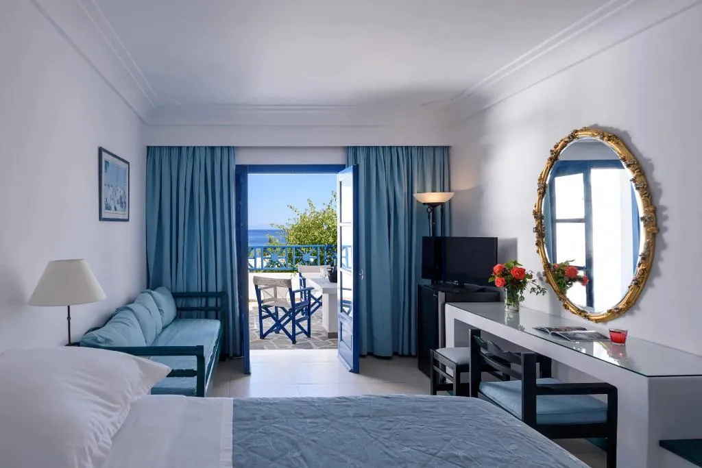 DOUBLE SUPERIOR Room, Veggera Hotel, Santorini