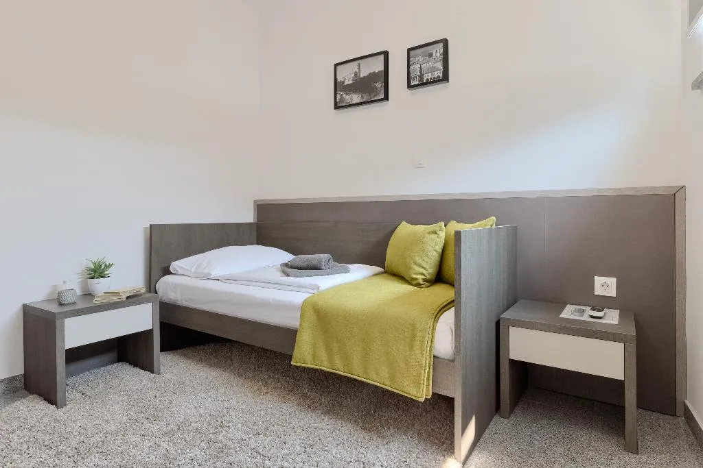 SINGLE STANDARD Room, Pula City Center Accommodation, Istria