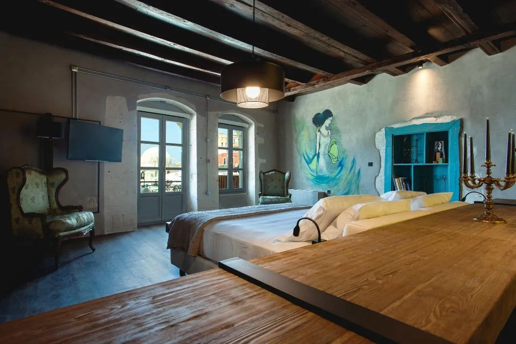 Room, Chania Inn, Crete